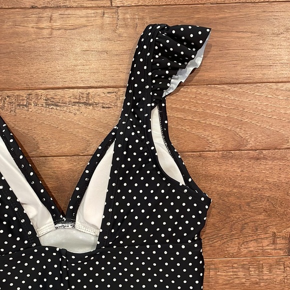 Shade & Shore One-Piece Swimsuit - Polka Dots - Tummy Control - Size S (4-6) - Picture 8 of 16